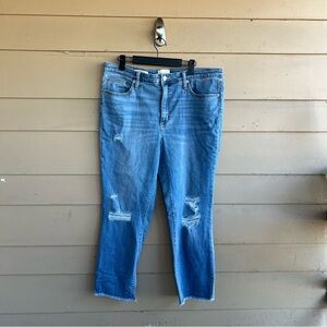 Universal Thread High Rise Slim Straight Size 16/33